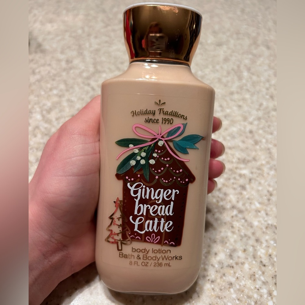 Bath & Body Works hand lotion, Gingerbread Latte, 8oz